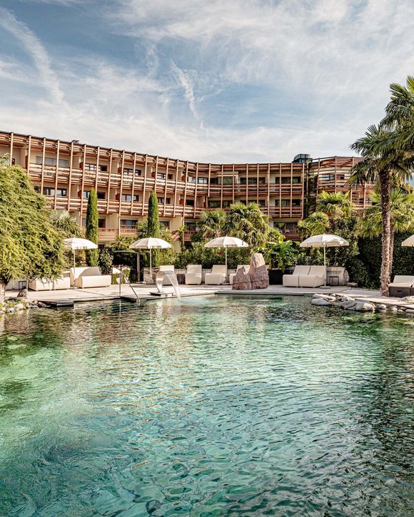 Il vostro hotel al Lago di Caldaro con piscina