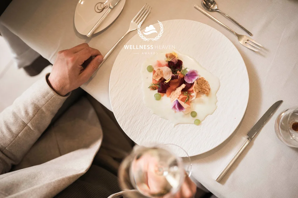 Cinque riconoscimenti in poche settimane – dalla MICHELIN Key ai 101 Besten. Un successo speciale per il SEELEITEN e soprattutto per il nostro fantastico team.