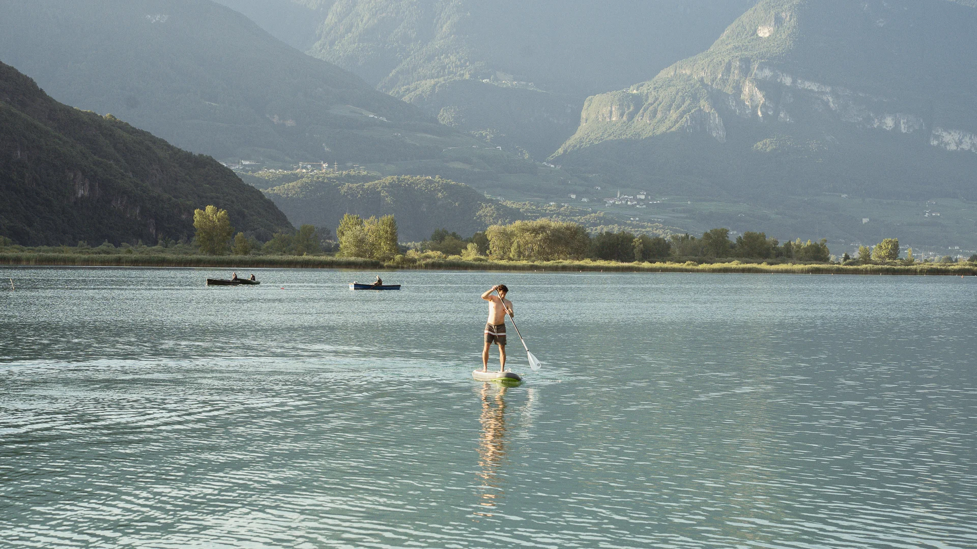 Wassersport Hotel Südtirol: Aktivurlaub am Kalterer See Wassersport Hotel Südtirol: Aktivurlaub am Kalterer See